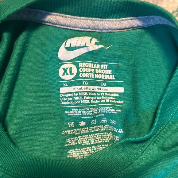 NIKE ESSENTIAL T SHIRT - Picture 4 of 4